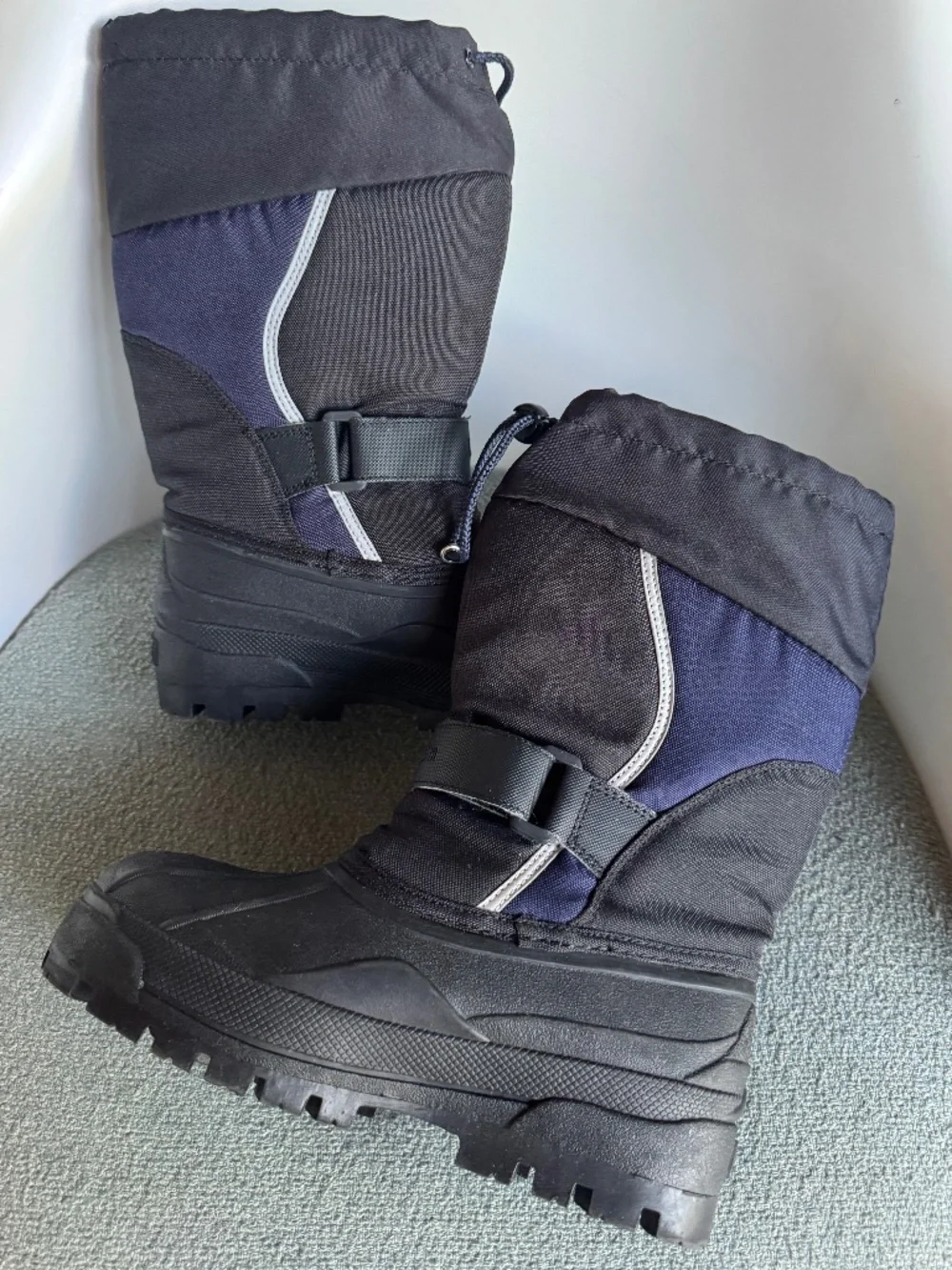 L.L. Bean Kids' Northwoods Boots snow winter boots wool lining